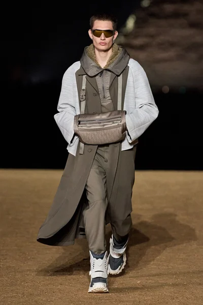 Look 38